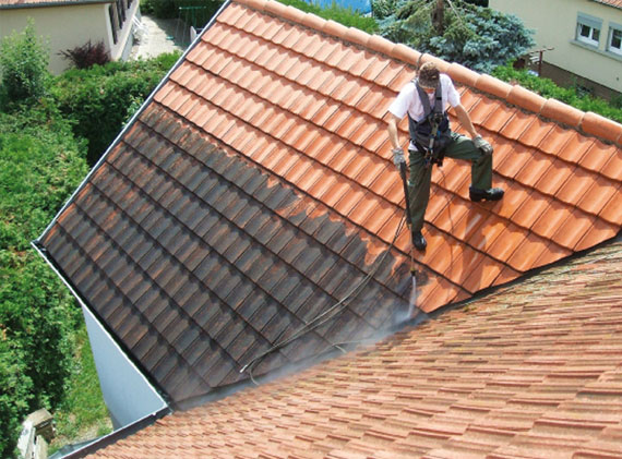 Nettoyage de toiture : les étapes à respecter